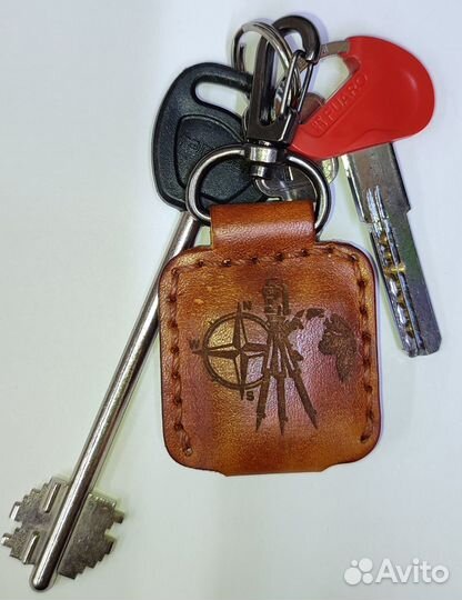 Брелок кожаный для плёночного отражателя.Марочница