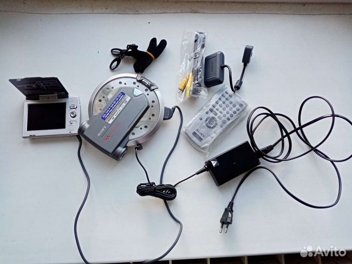Sony d-vm1 japanese edition cd dvd walkman (d-e01