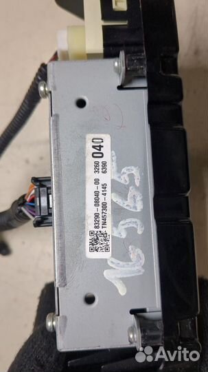 Дисплей мультимедиа Toyota Sienna 3, 2011