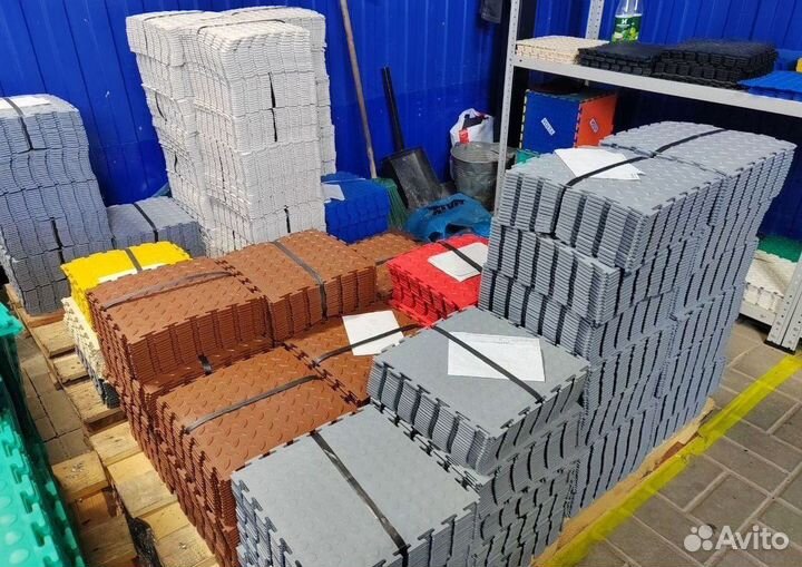 Модульная плитка пвх в спорт зал