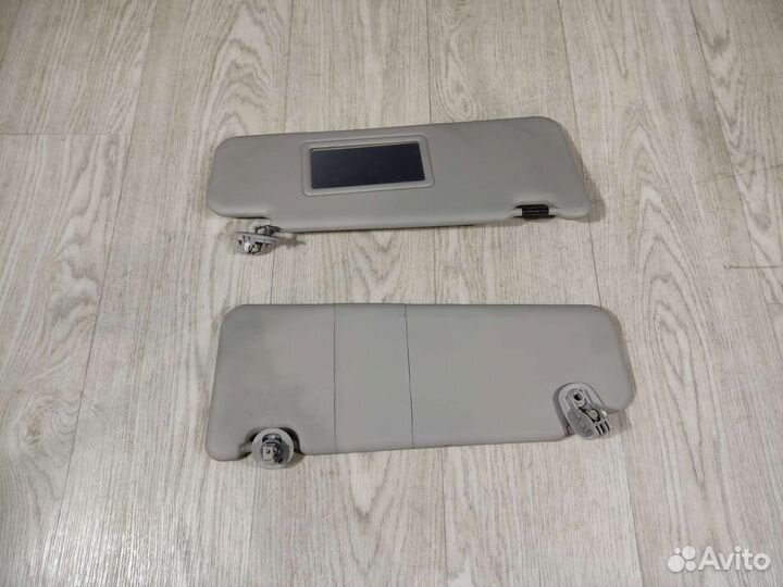 Renault Sandero 1 козырек солнцезащитный