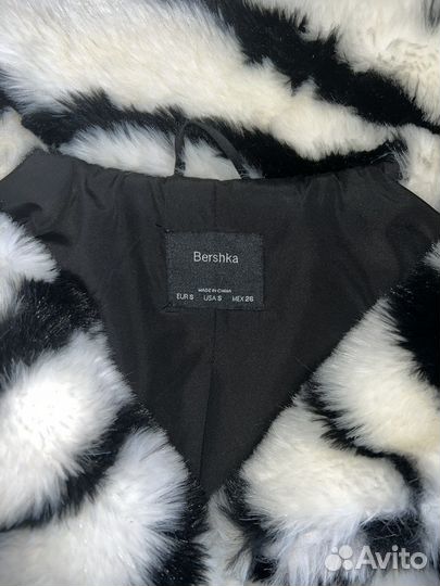 Шуба из эко меха bershka