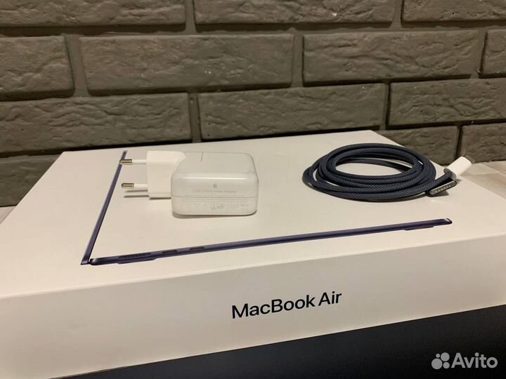 Macbook Air 13 2022 M2