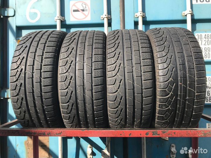 Pirelli Winter Sottozero 240 Serie II 235/45 R18 98V