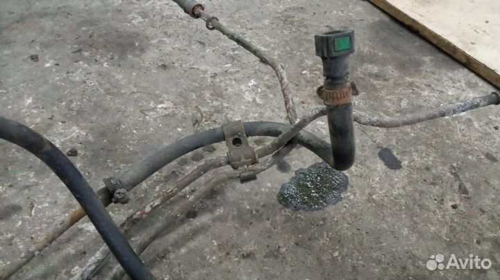 Трубки топливной магистрали в сборе Opel Omega B