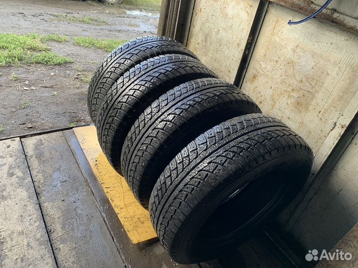 Gislaved Nord Frost 5 225/65 R17 102T