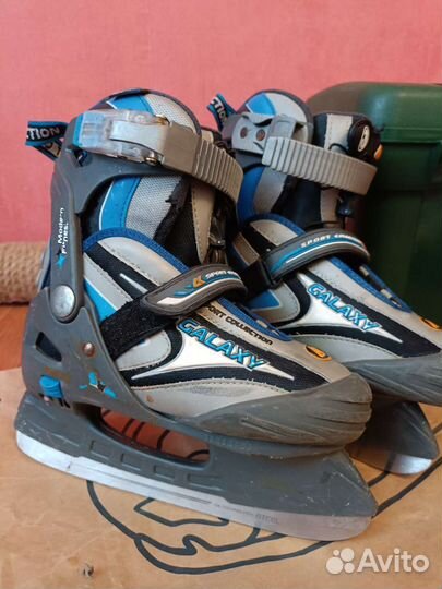 Коньки хоккейные