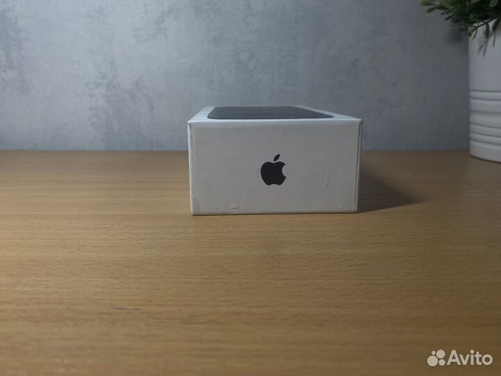 Коробка от iPhone 7