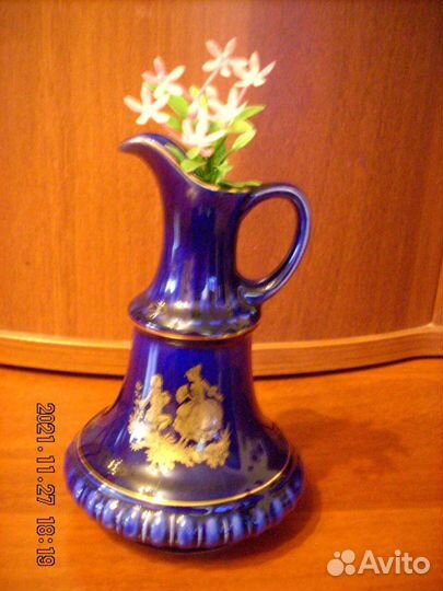 Кобальтовая вазочка-кувшинчик из Бельгии