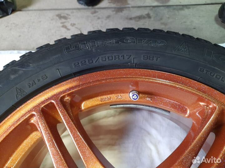 Goodyear UltraGrip 225/50 R17 98T