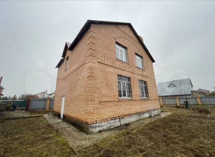 Дом 209 м² на участке 15 сот.