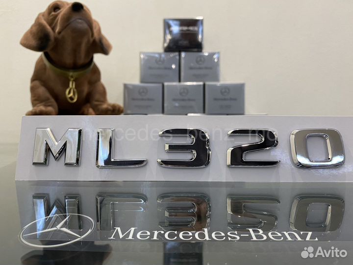 Шильдик ML350 Mercedes Benz на дверь багажника