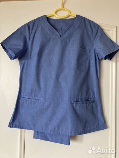 Медицинский костюм женский 42 размер