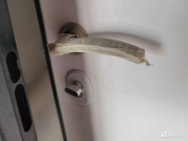 Продам дверь входную для квартиры