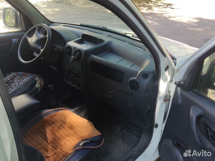 Peugeot Partner цельнометаллический, 2007