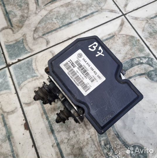 Блок ABS Volkswagen Passat B7