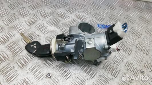 Замок зажигания mitsubishi pajero 4 (1DN13J101)