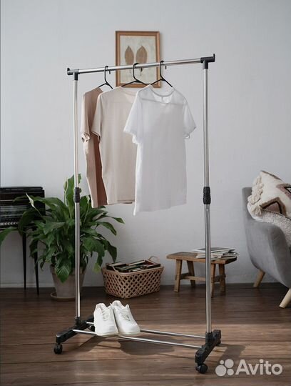 Вешалка напольная передвижная