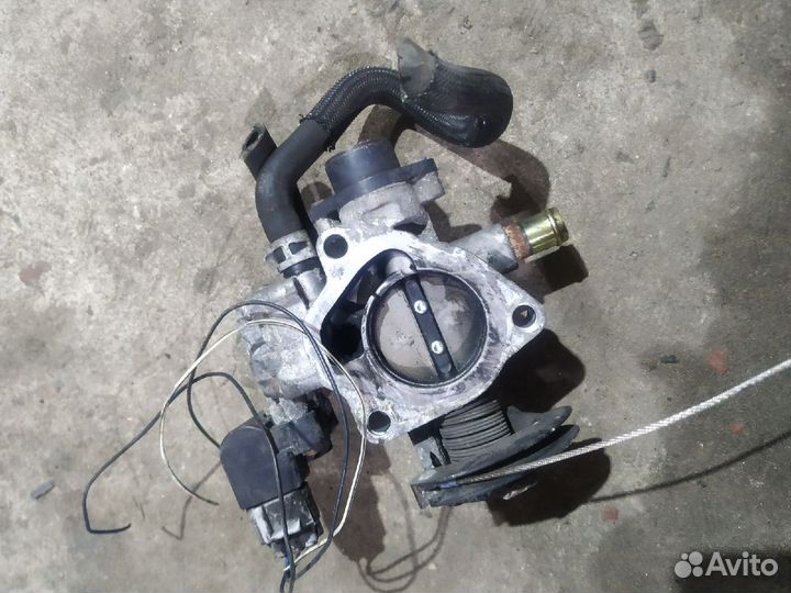 Дроссельная заслонка toyota 22210-22150 4ZZ