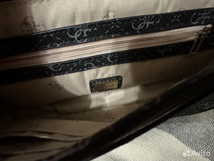 Сумка Guess