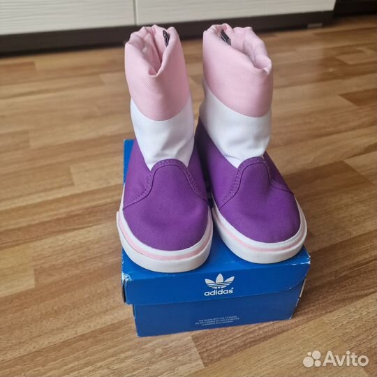 Демисезонные ботинки adidas