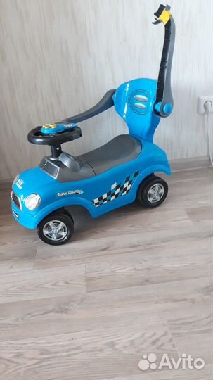 Детская машинка каталка с ручкой