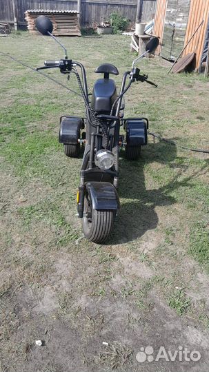 Продаю электроскутер трицикл