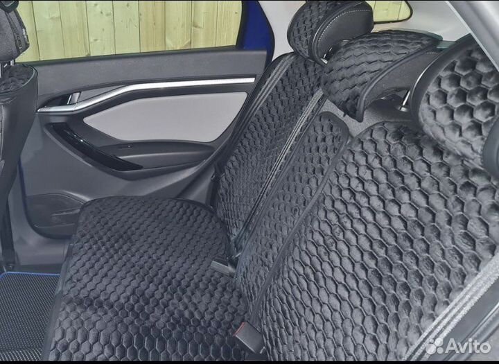 Накидки на сиденья автомобиля