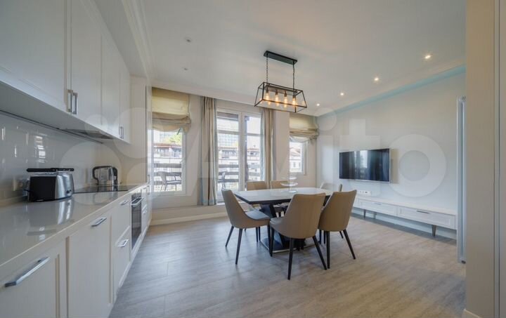 3-к. апартаменты, 160 м², 2/3 эт.