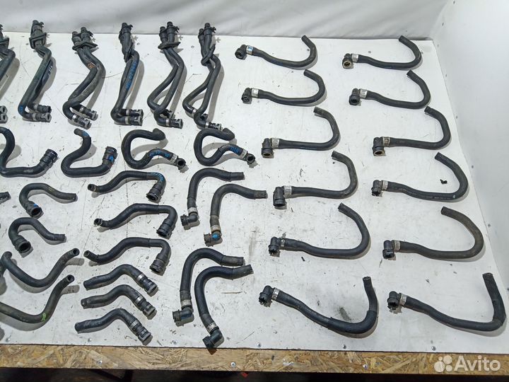 Патрубок Volvo S60/S40/V70/XC90/XC60/S80/XC70