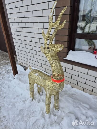 Олень новогодний уличный