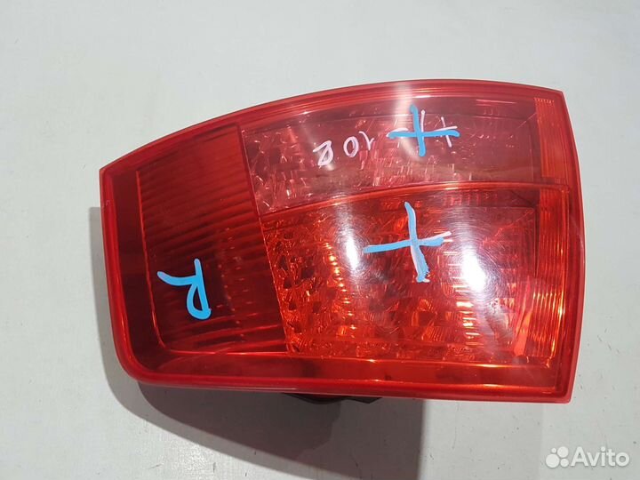 Фонарь задний правый наружный ауди а8 audi a8