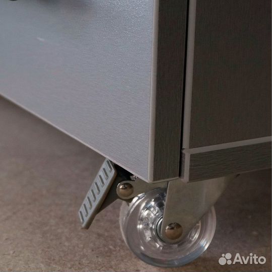 Педикюрная тумба с уф блоком Ту-1