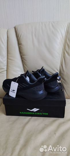 Кроссовки мужские