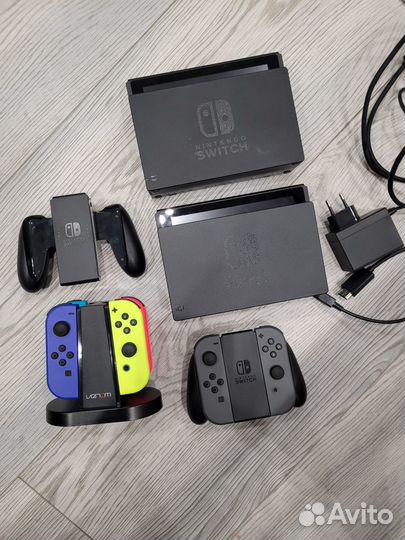 Игровая приставка Nintendo Switch 2 комлекта