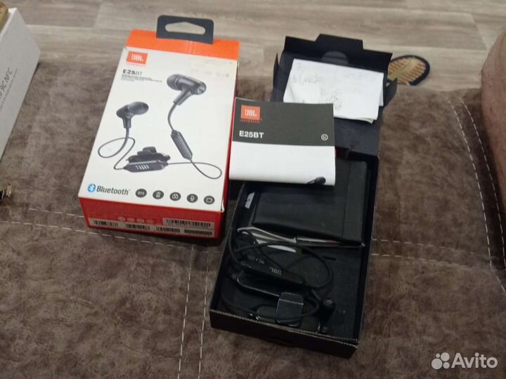 Блютуз наушники jbl Е25 вт