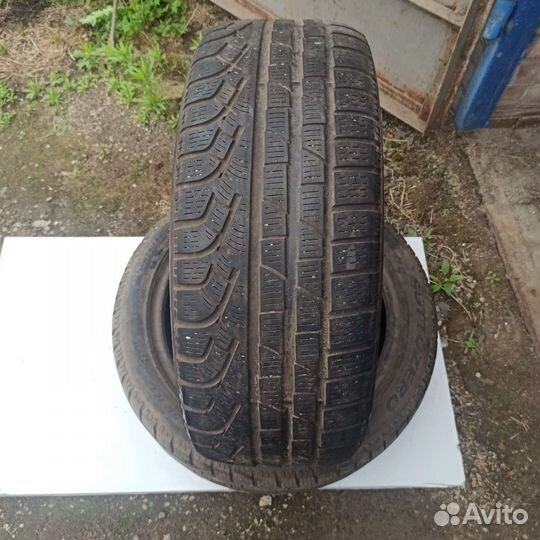 Pirelli Winter Sottozero 210 Serie II 215/50 R17
