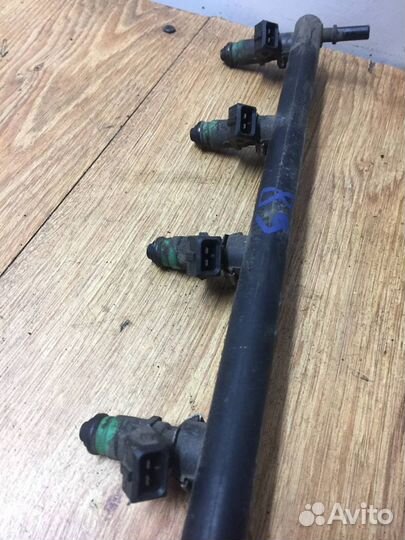 Топливная рейка Renault Sandero