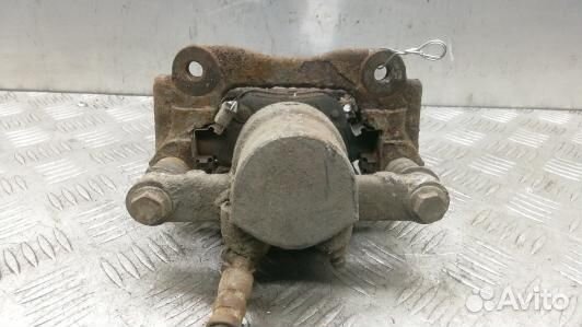 Суппорт тормозной задний левый toyota avensis T25