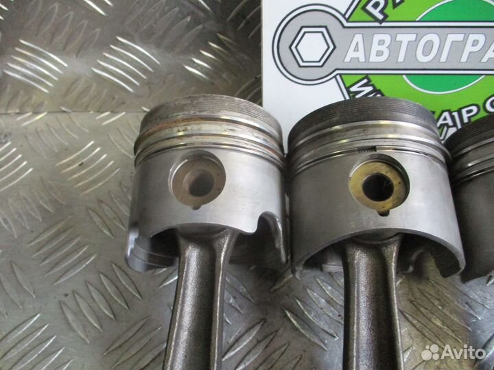 Поршень с шатуном Volkswagen Transporter T3