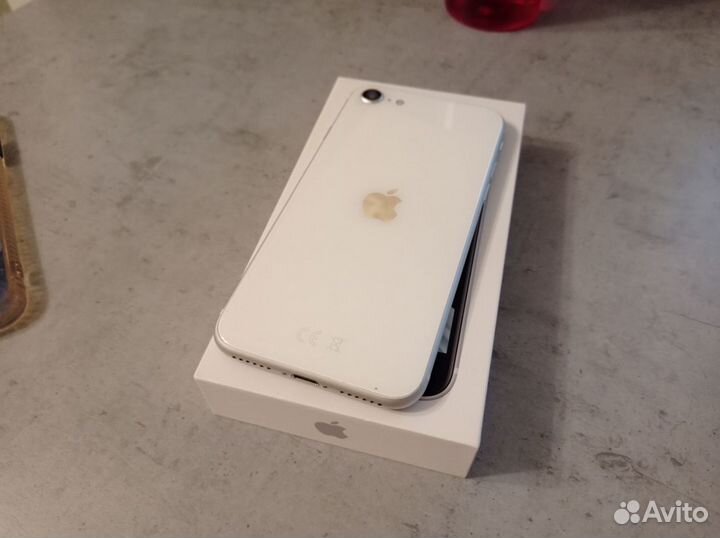 iPhone SE (2020), 128 ГБ