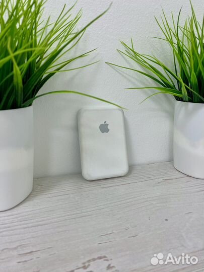 Беспроводная зарядка Apple MagSafe