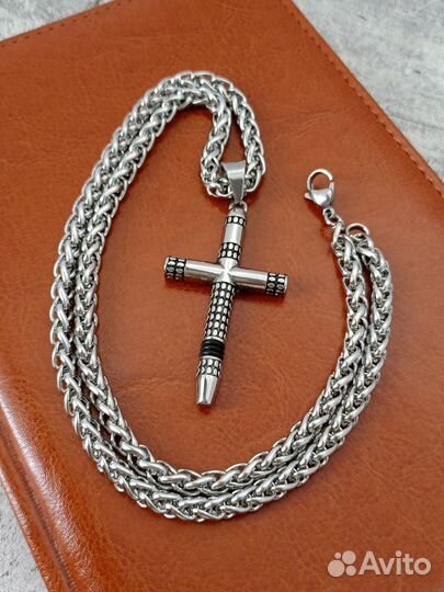 Крест с цепочкой из ювелирной стали