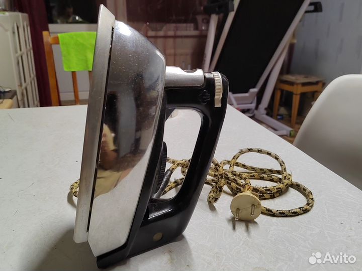Утюг СССР утп 1000-1.8.220