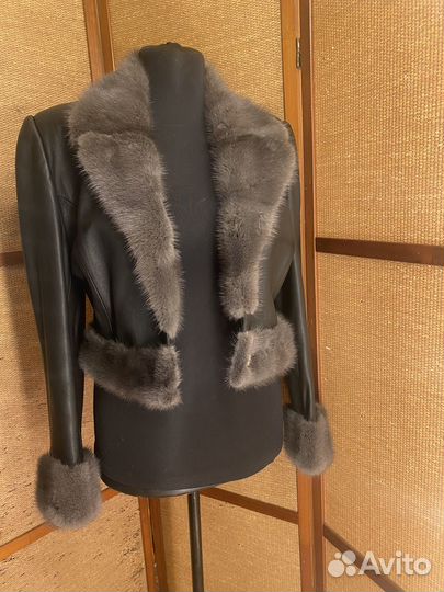 Куртка кожаная с мехом серой норки на весну