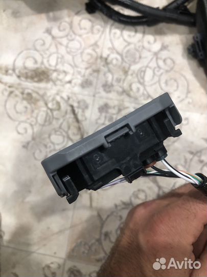 Штекер передней фары камри 70 75