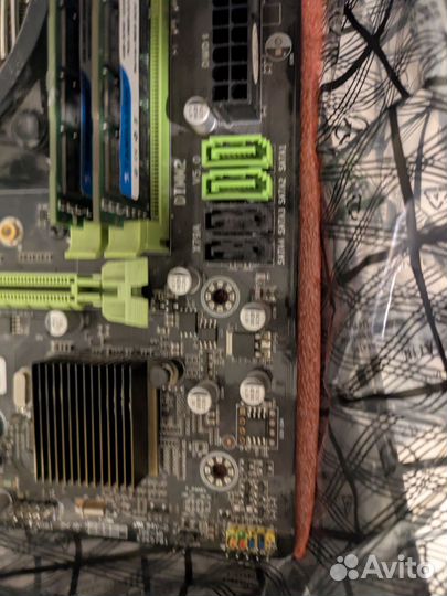 Материнская плата с процессором