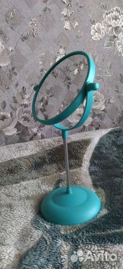 Зеркало косметическое с увеличением