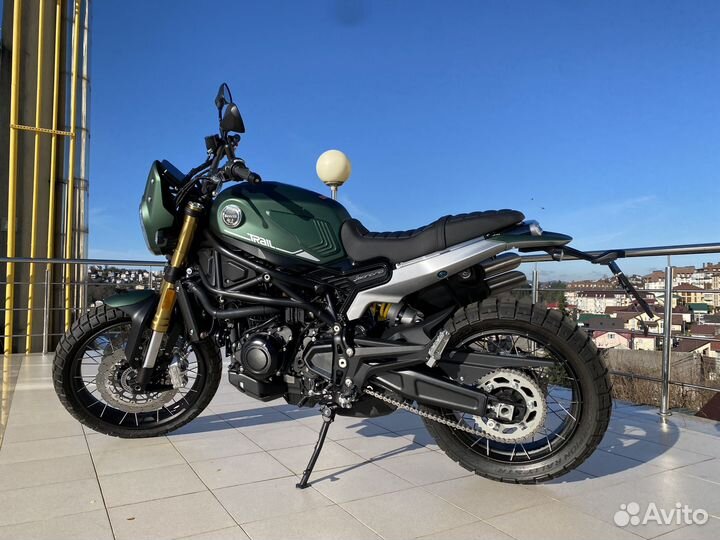 Мотоцикл скрамблер Benelli Leoncino 800 trail