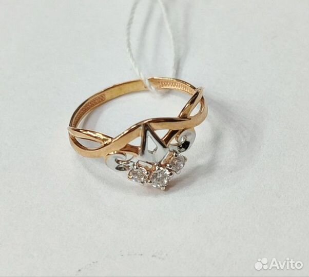 Золотое кольцо с камнем 16р